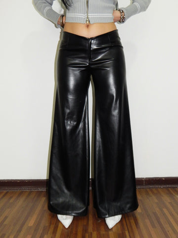 Sassy Pants Negro Cuerina